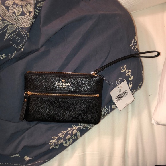 kate spade Handbags - NWT Kate Spade Black Wristlet